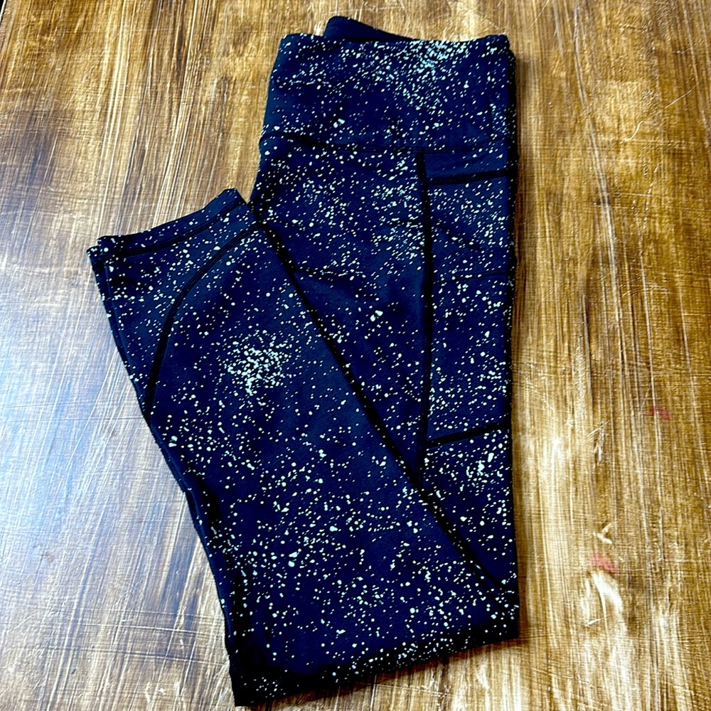 Zyia Reflective Light N Tight Leggings 7/8 Length Pockets size 8/10